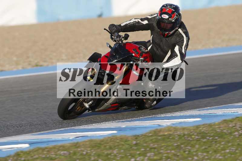 /02 28.-31.01.2025 Moto Center Thun Jerez/gruen-green/82